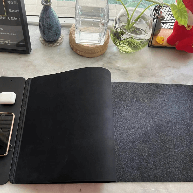 Inaxuma™ Wireless Charging Desk Mat